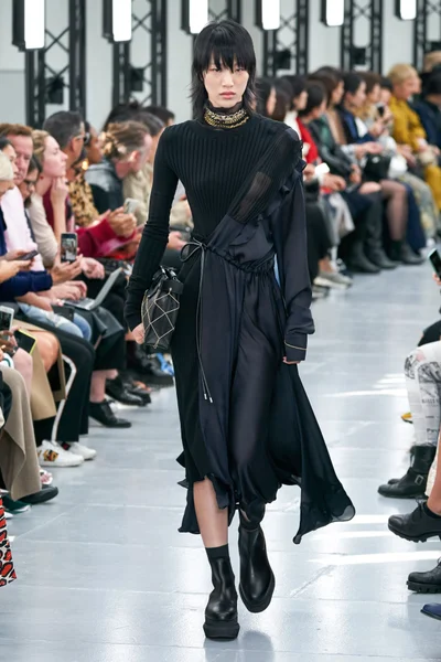 Look 29